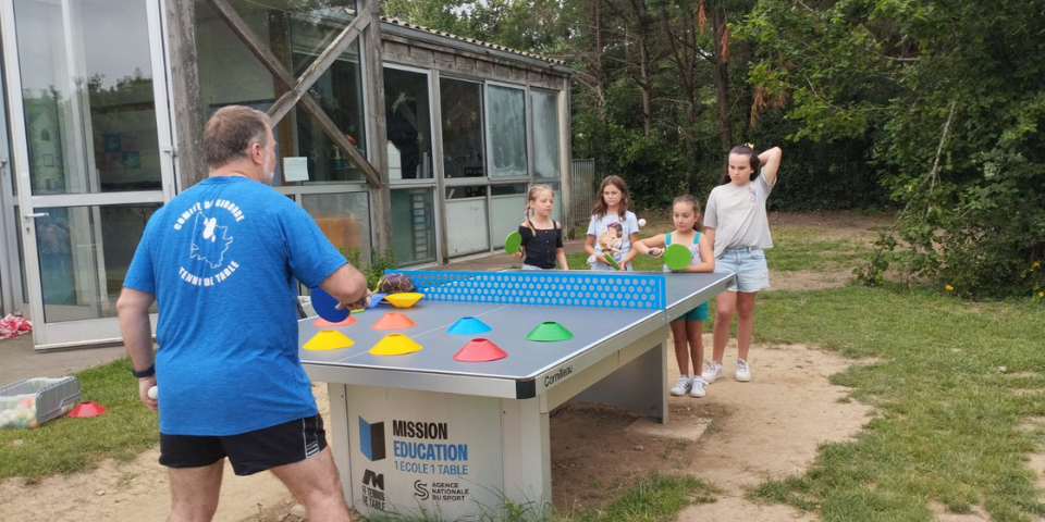 3---Une-ecole-une-table